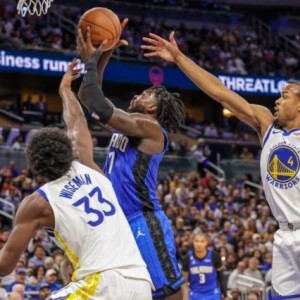 游戏策略-勇士四连败问题越来越多，科尔着手调整轮换阵容