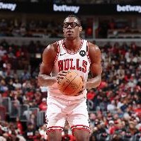 奇兵眼镜哥！杰伦-史密斯替补15分钟高效砍14分9板3助 抢3前场板