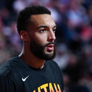 娱乐平台-曝公牛有意交易戈贝尔 安抚米切尔成爵士运作重点